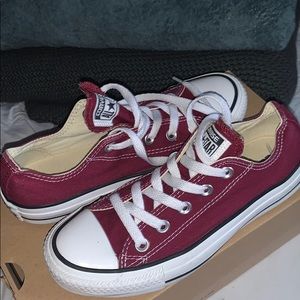 Brand new converse!!